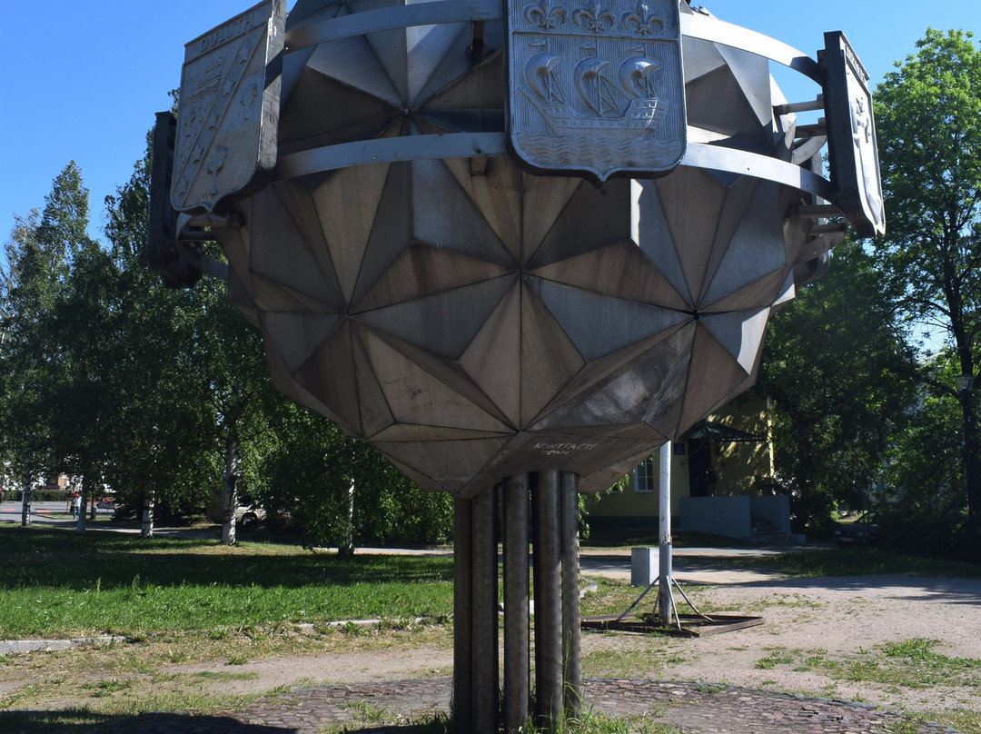 Derevo Druzhby景点图片