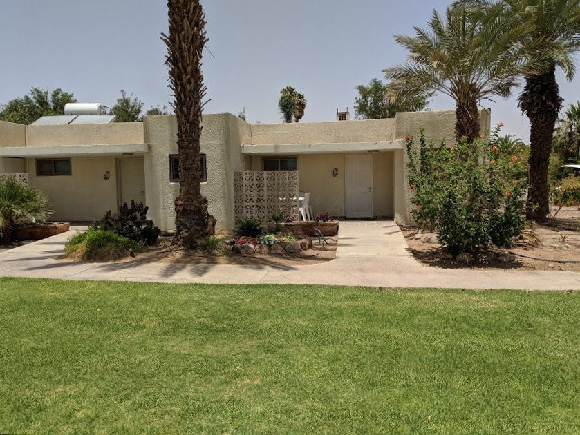 Elifaz Kibbutz Desert Hospitality