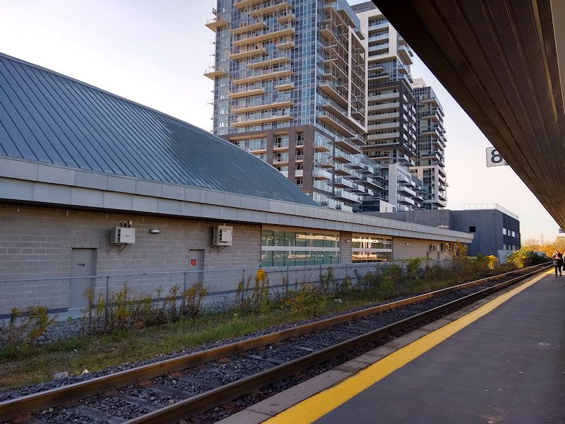 GO Transit-伯灵顿必去景点