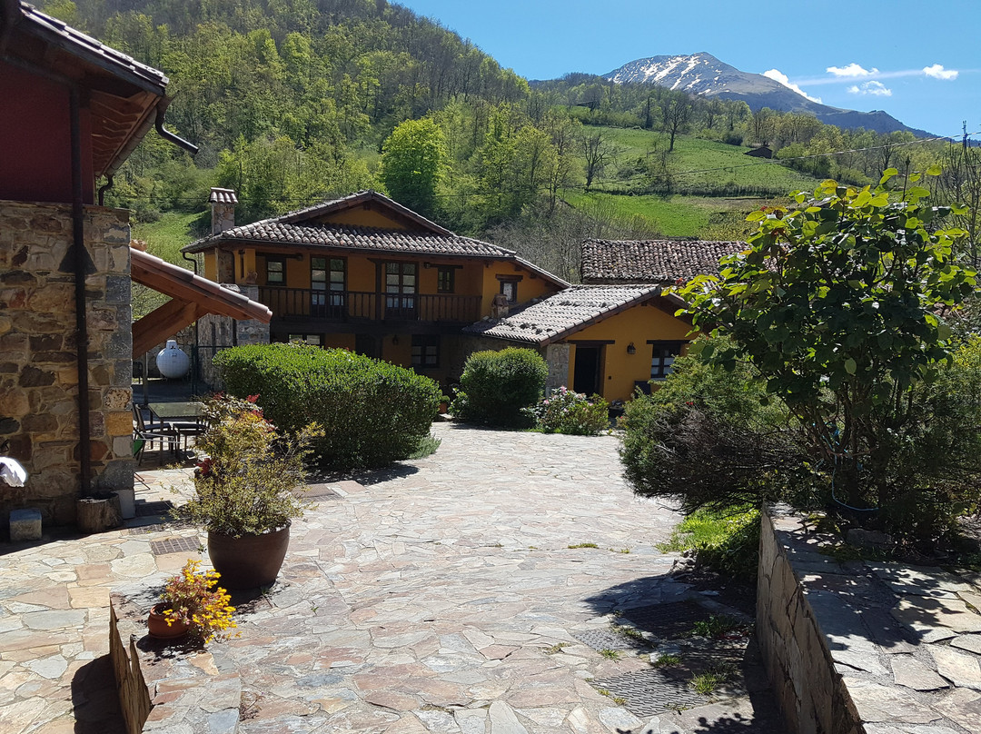 Rural Houses Valle de Bueida主图