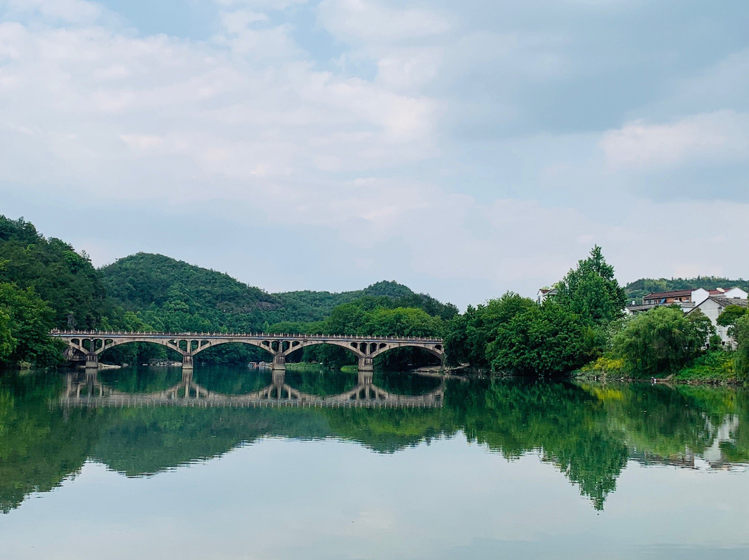 仙都鼎湖峰-缙云县必去景点
