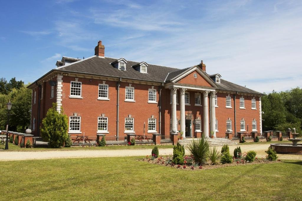 Elme Hall Hotel主图