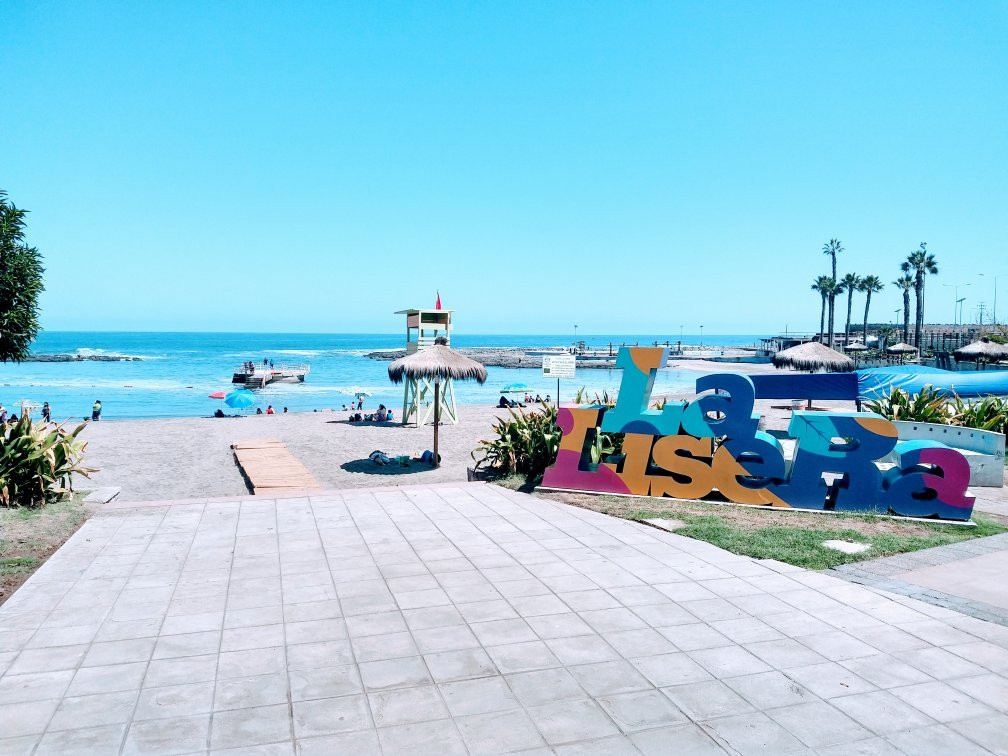 Playa La Lisera景点图片