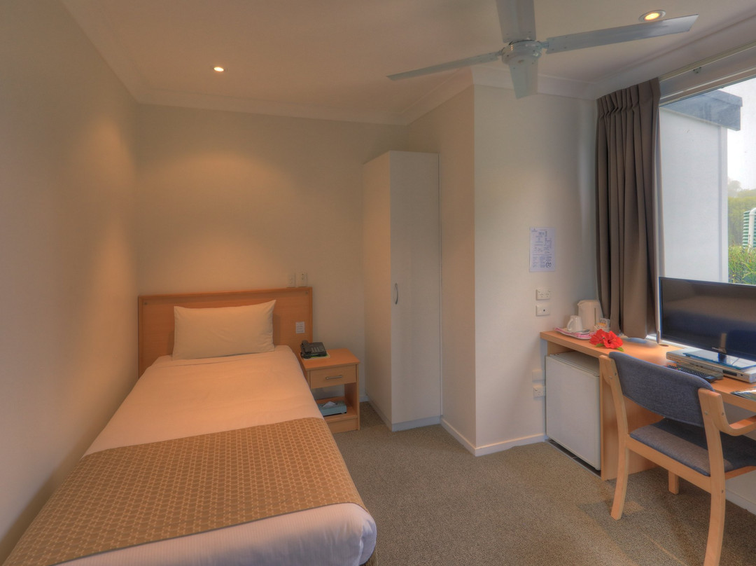 Paradise Hotel And Resort主图