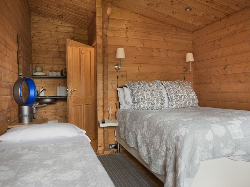 The White House主图