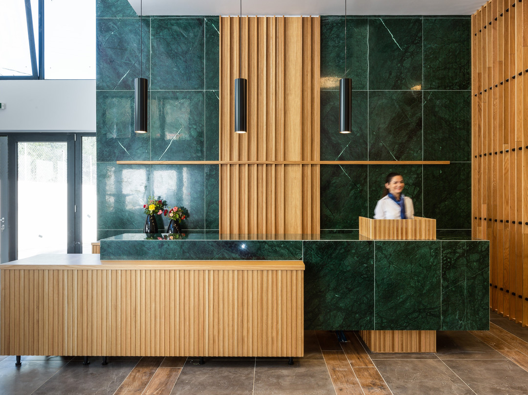 T Hotel Premium Suites主图