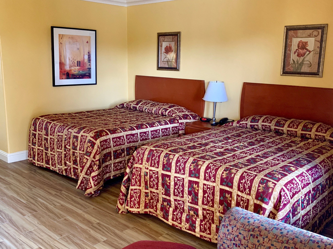 Town & Country Motel主图