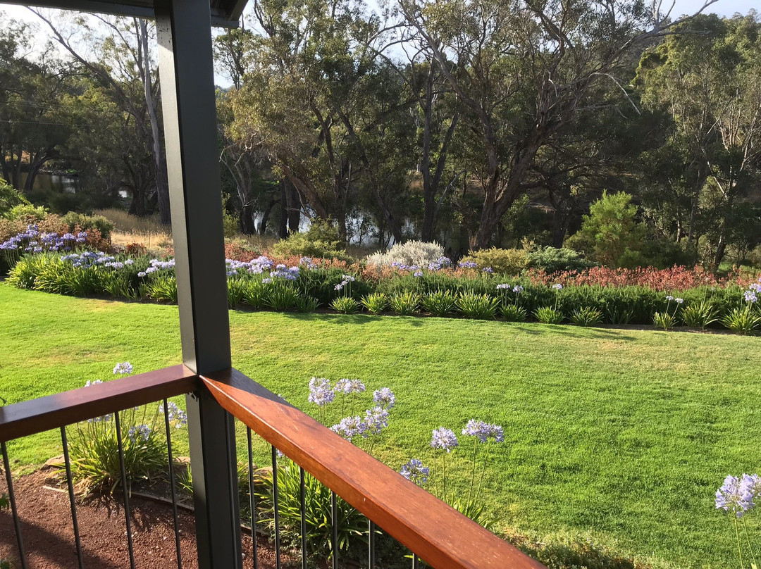 Rickaty on Blackwood主图