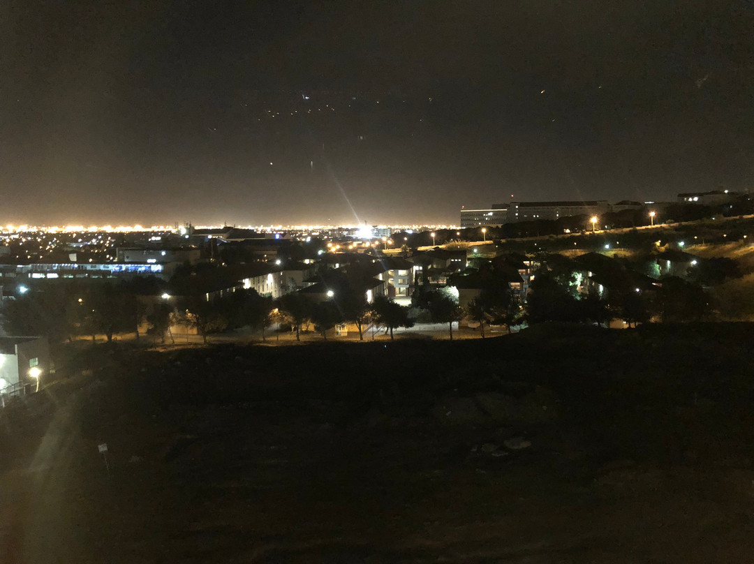 上东区酒店主图