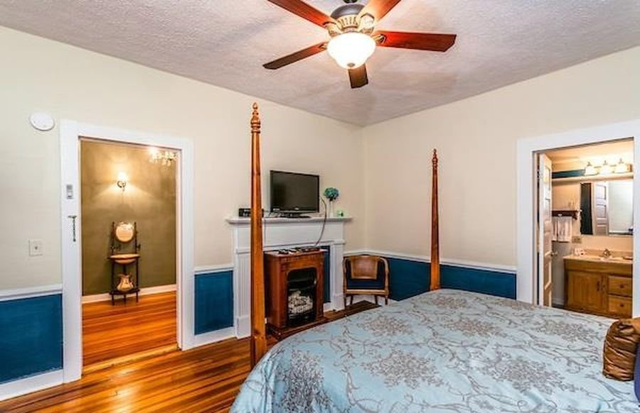 The Buckhorn Inn主图