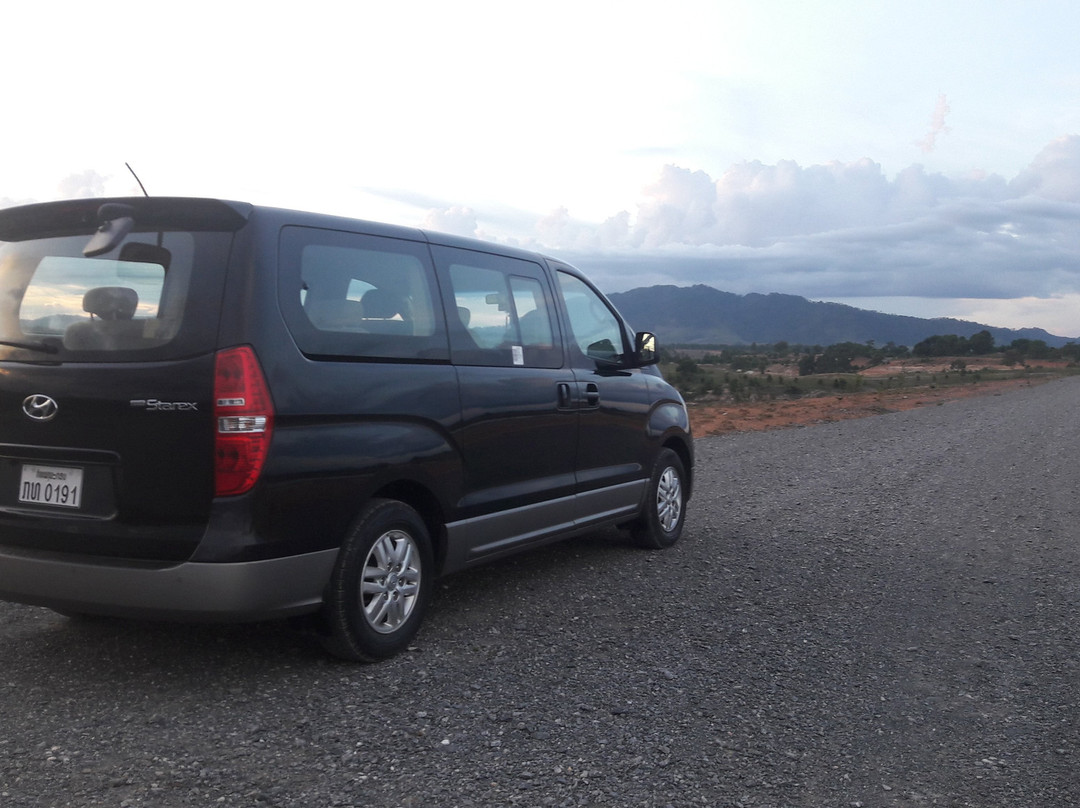 Laos Minivan Tours-旺阳必去景点