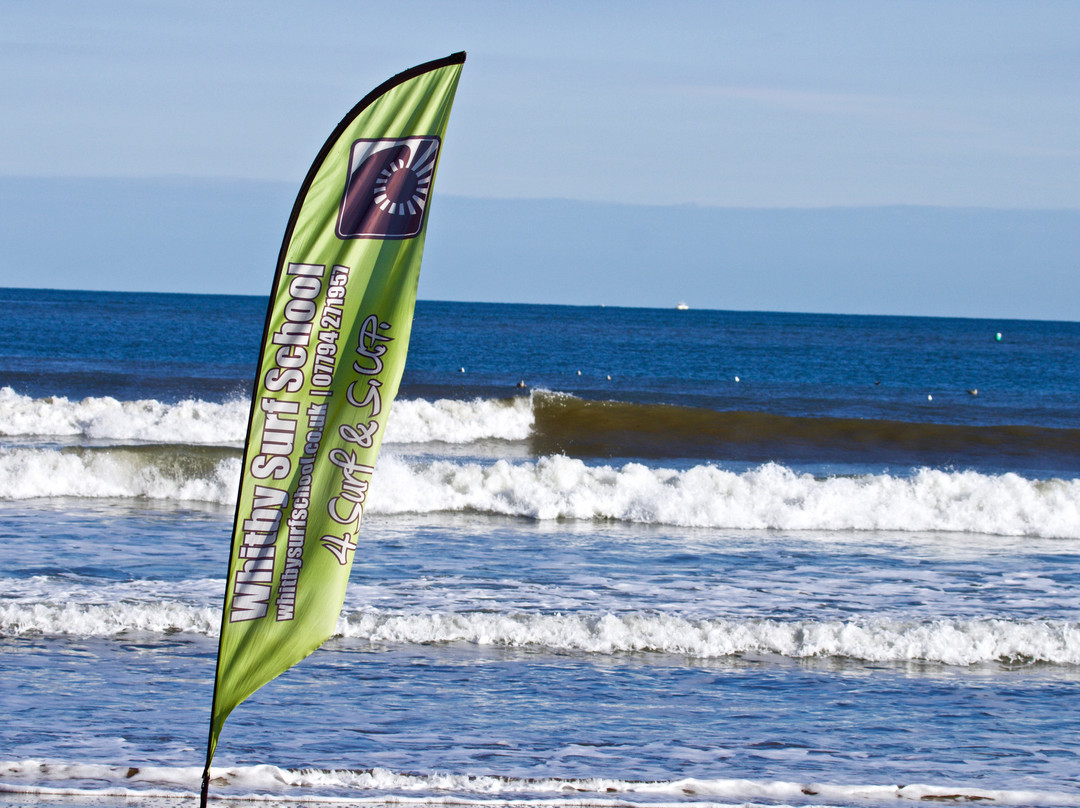Whitby Surf School景点图片