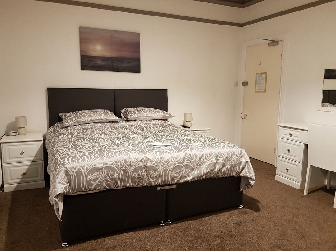 Athol Park Guest House主图