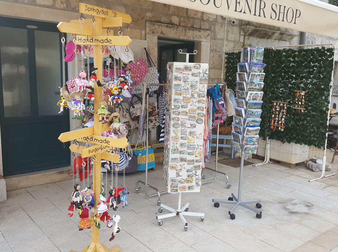 Souvenir Shop-斯顿必去景点