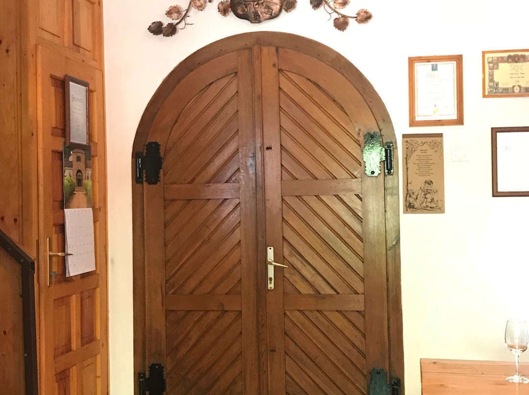 Erdős Pince - Borkatakomba-Tokaj必去景点