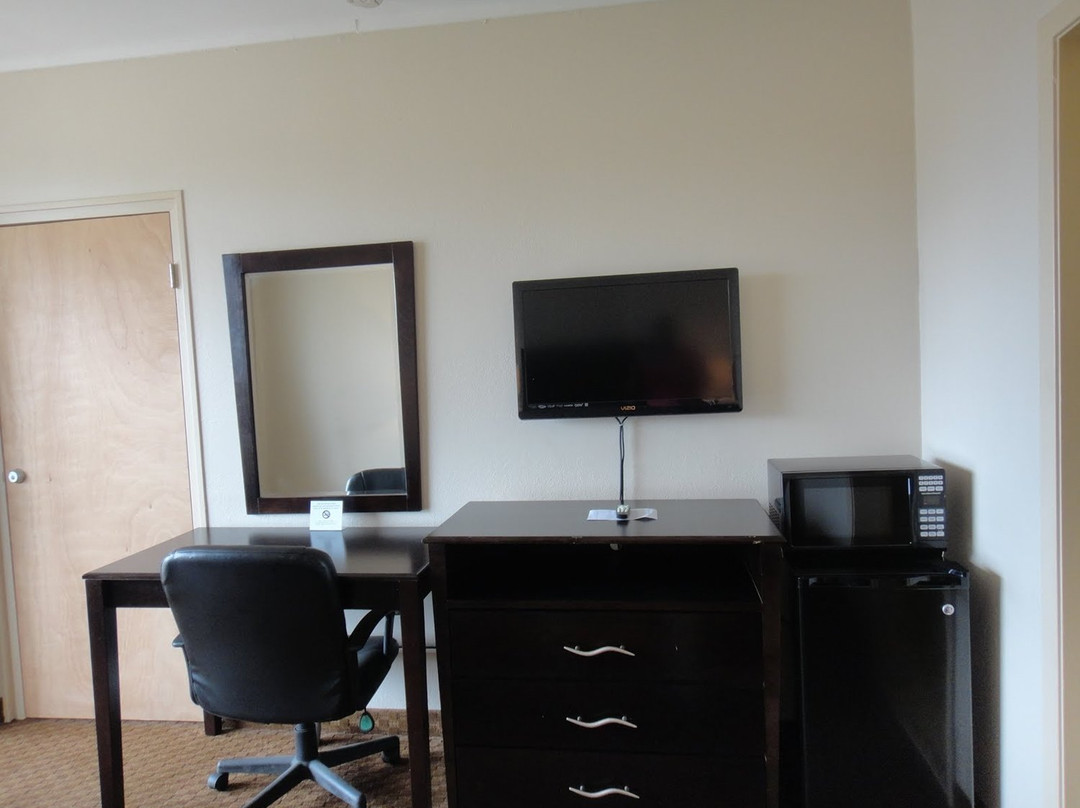 Red River Inn Alexandria主图