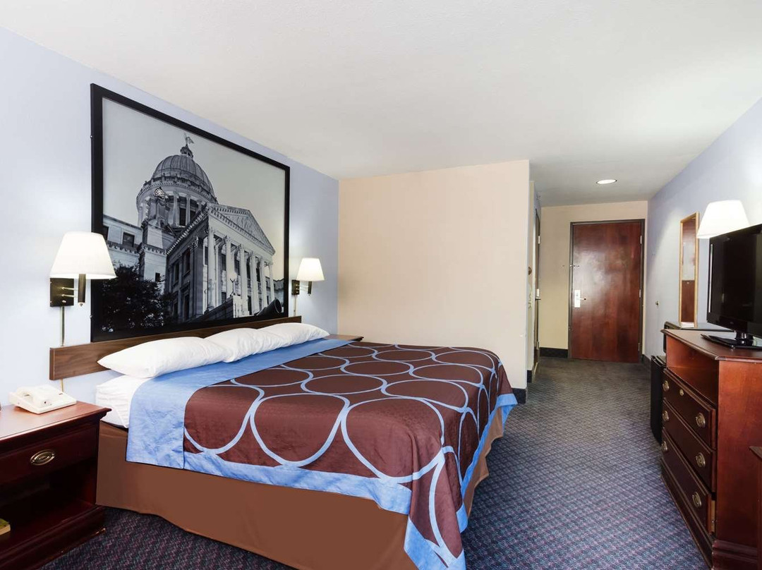 Super 8 by Wyndham Indianola主图