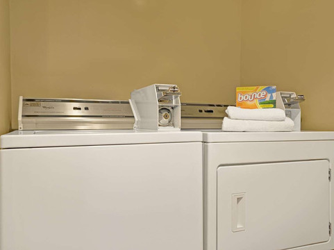 Super 8 by Wyndham Melrose主图