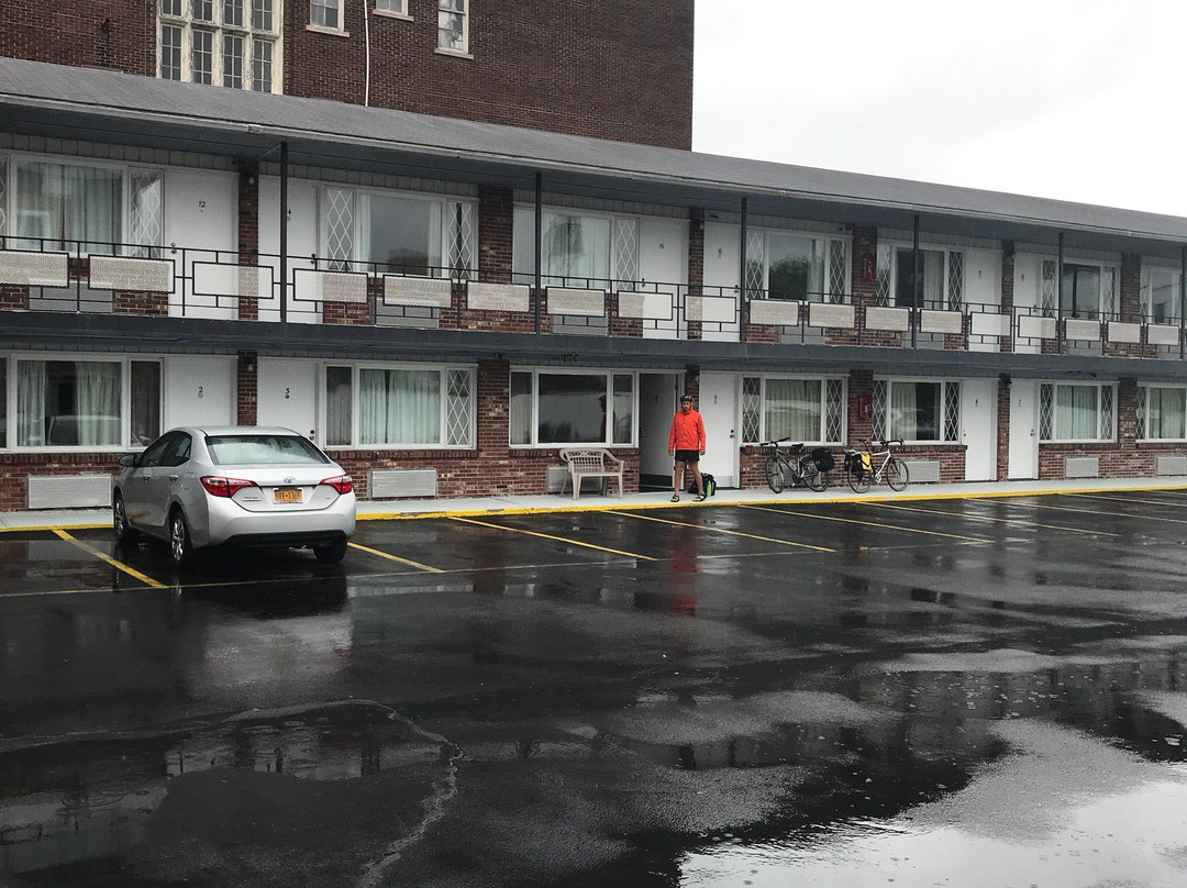 Inn Towne Motel主图