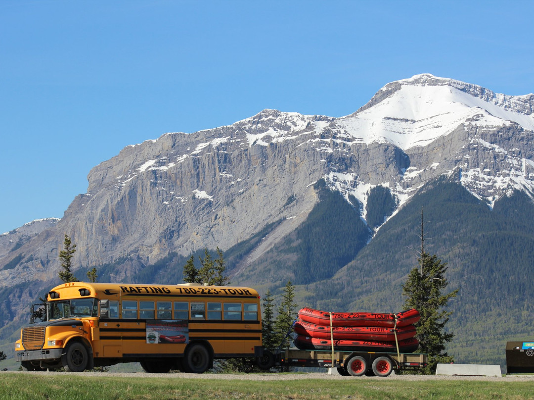 Hinton Rafting Adventures-兴顿必去景点