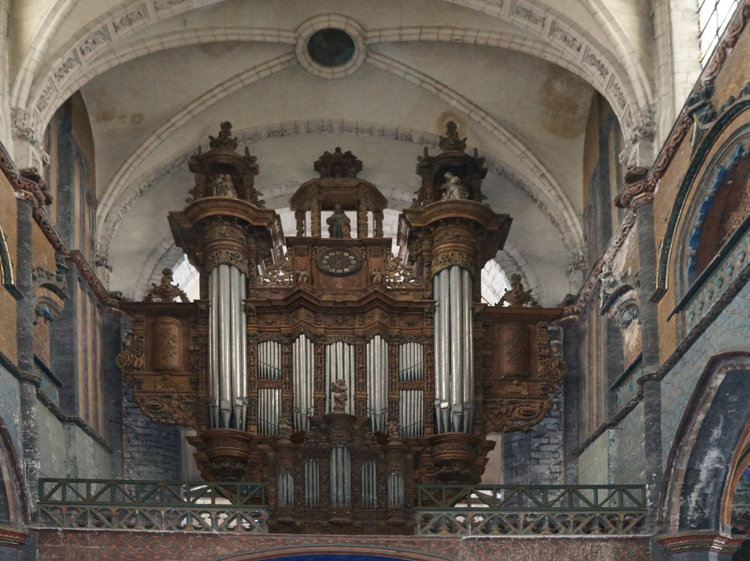 Collégiale Saint-Pierre-Aire-sur-la-Lys必去景点