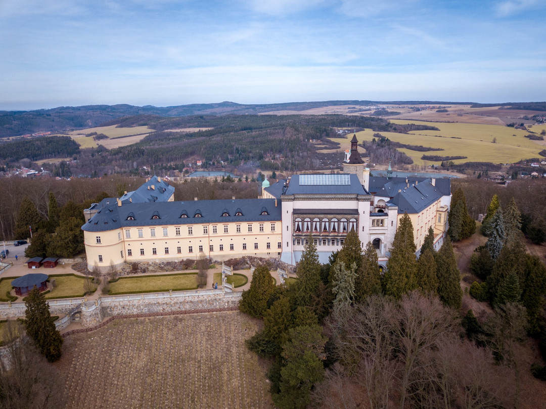 比尔森州旅游景点-Zbiroh Castle