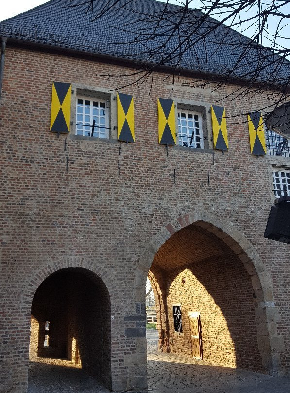 Aachener Tor-Bergheim必去景点