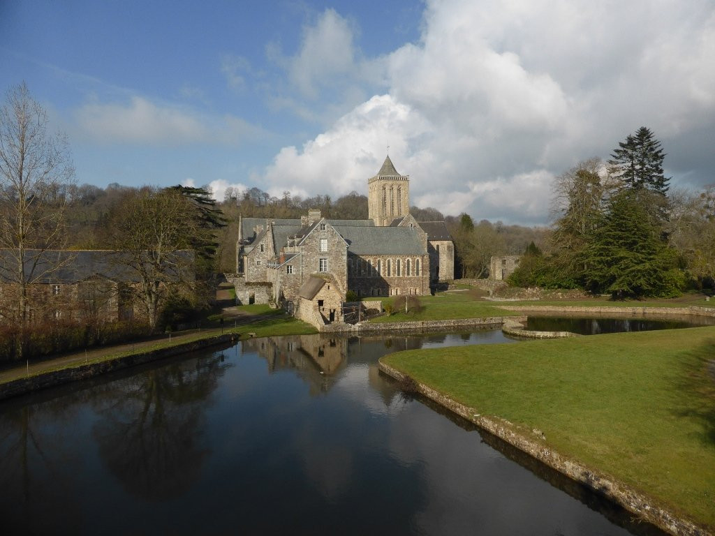 Saint-Sauveur-la-Pommeraye旅游攻略图片