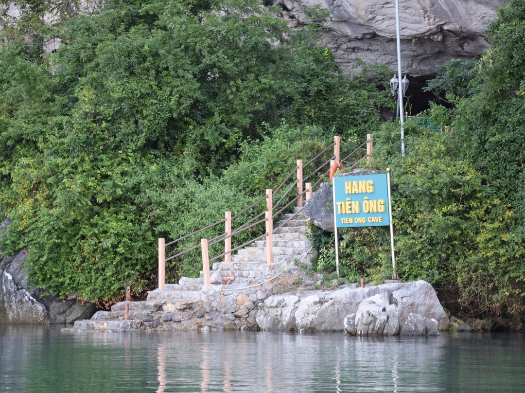 Tien Ong Cave-下龙湾必去景点