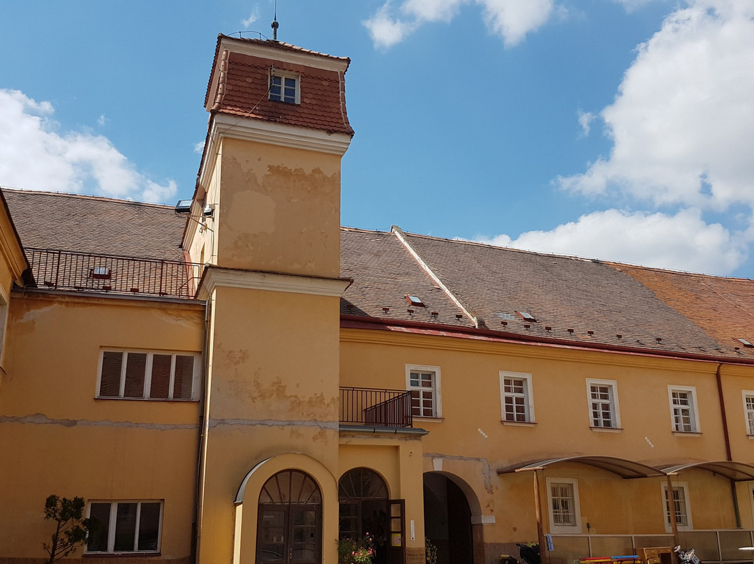 St Hippolytus’ Church-兹诺伊摩必去景点