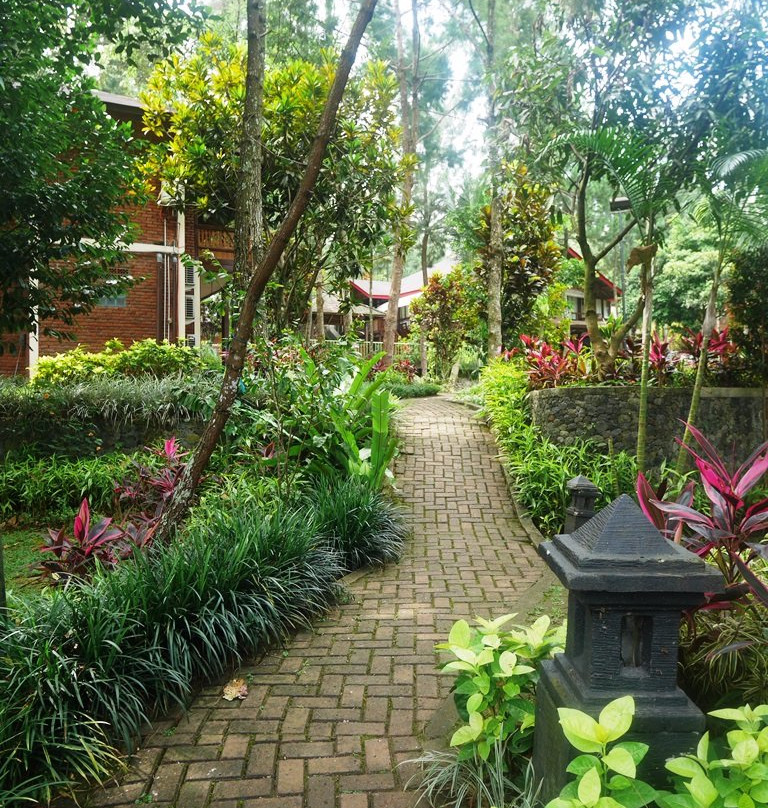 Megamendung餐馆和美食-The Clubhouse