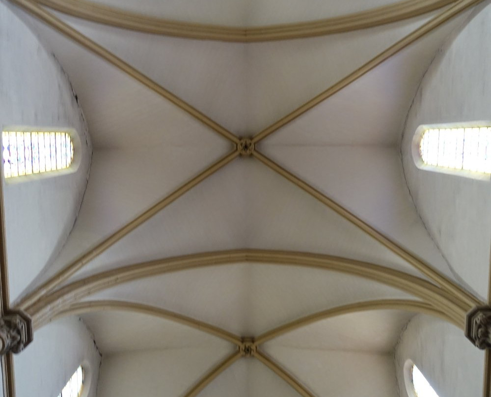 Eglise Sainte-Anne-罗阿讷必去景点