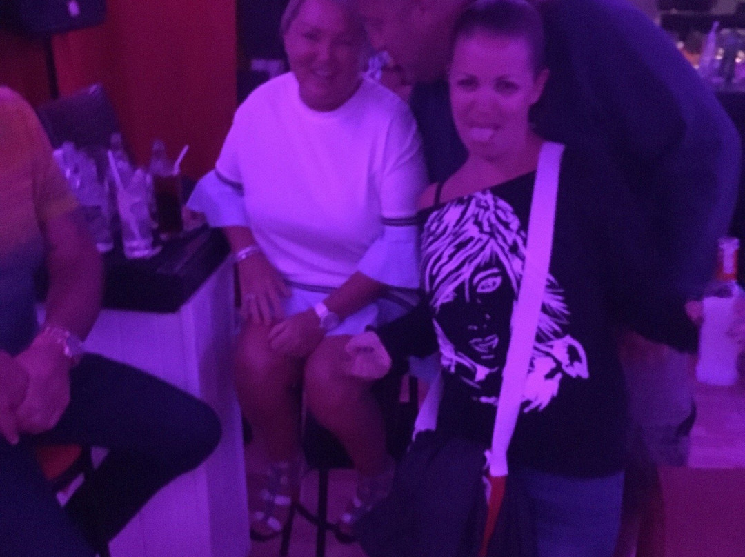 Betty's Music Bar-卡拉多尔必去景点