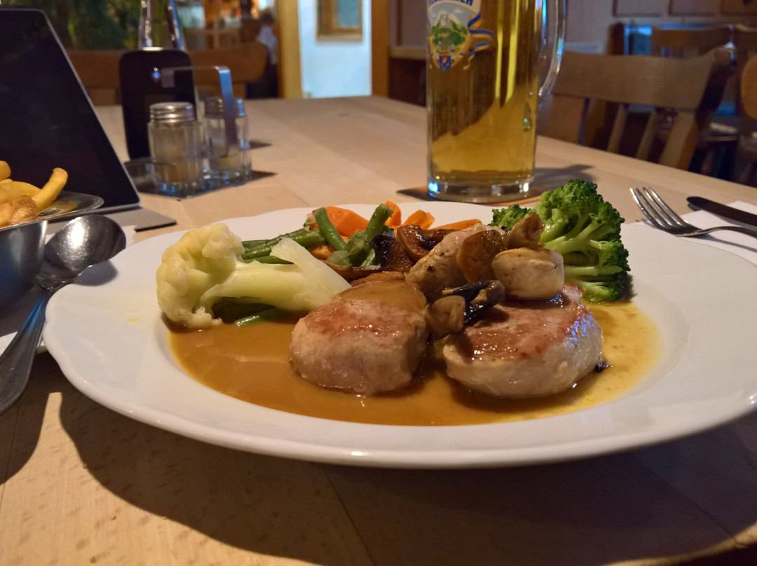 Weissenstein餐馆和美食-Landgasthof Hoelzle
