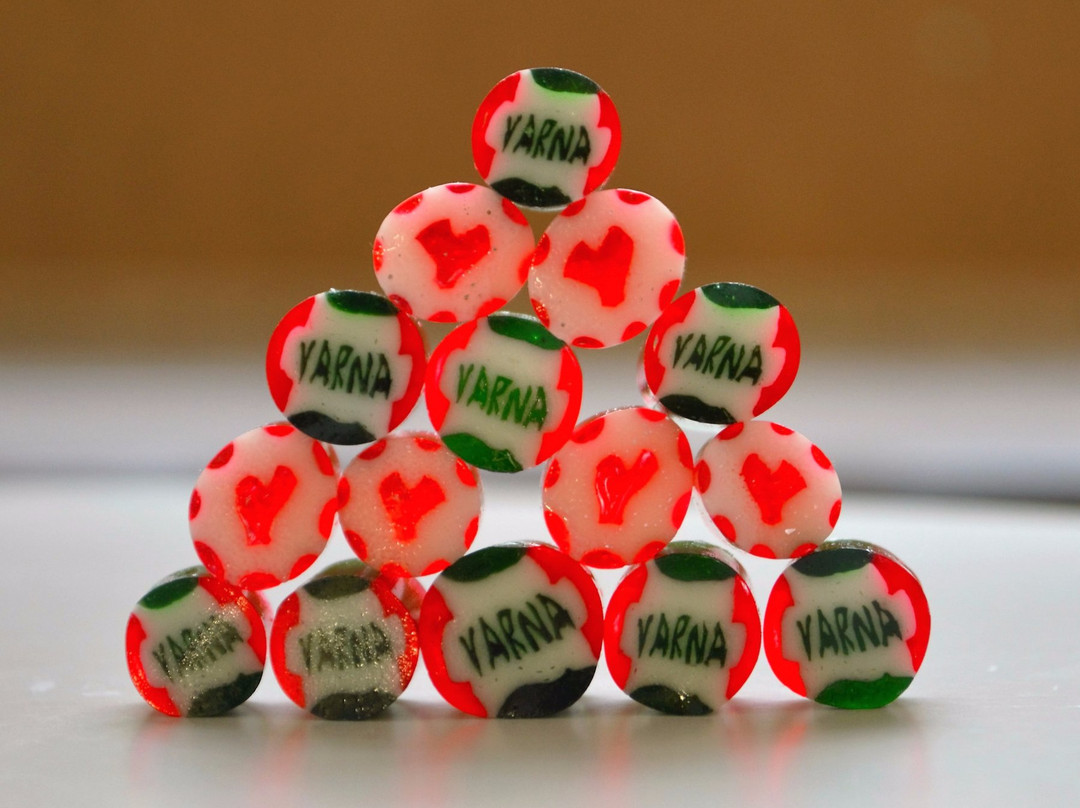 Happy Candy-瓦尔纳必去景点