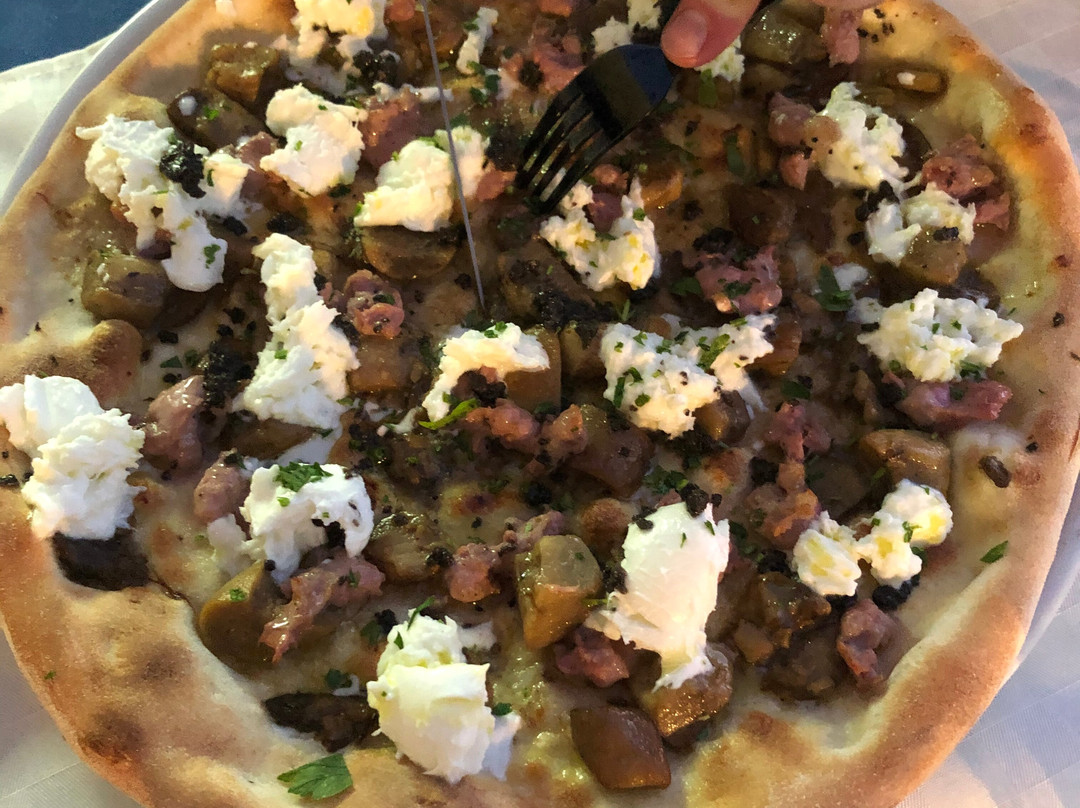 San Lorenzo餐馆和美食-La Piazzetta Ristorante Pizzeria