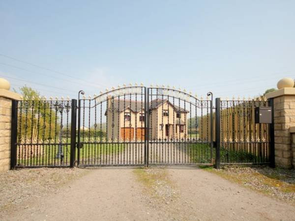 Milnholm Manor主图