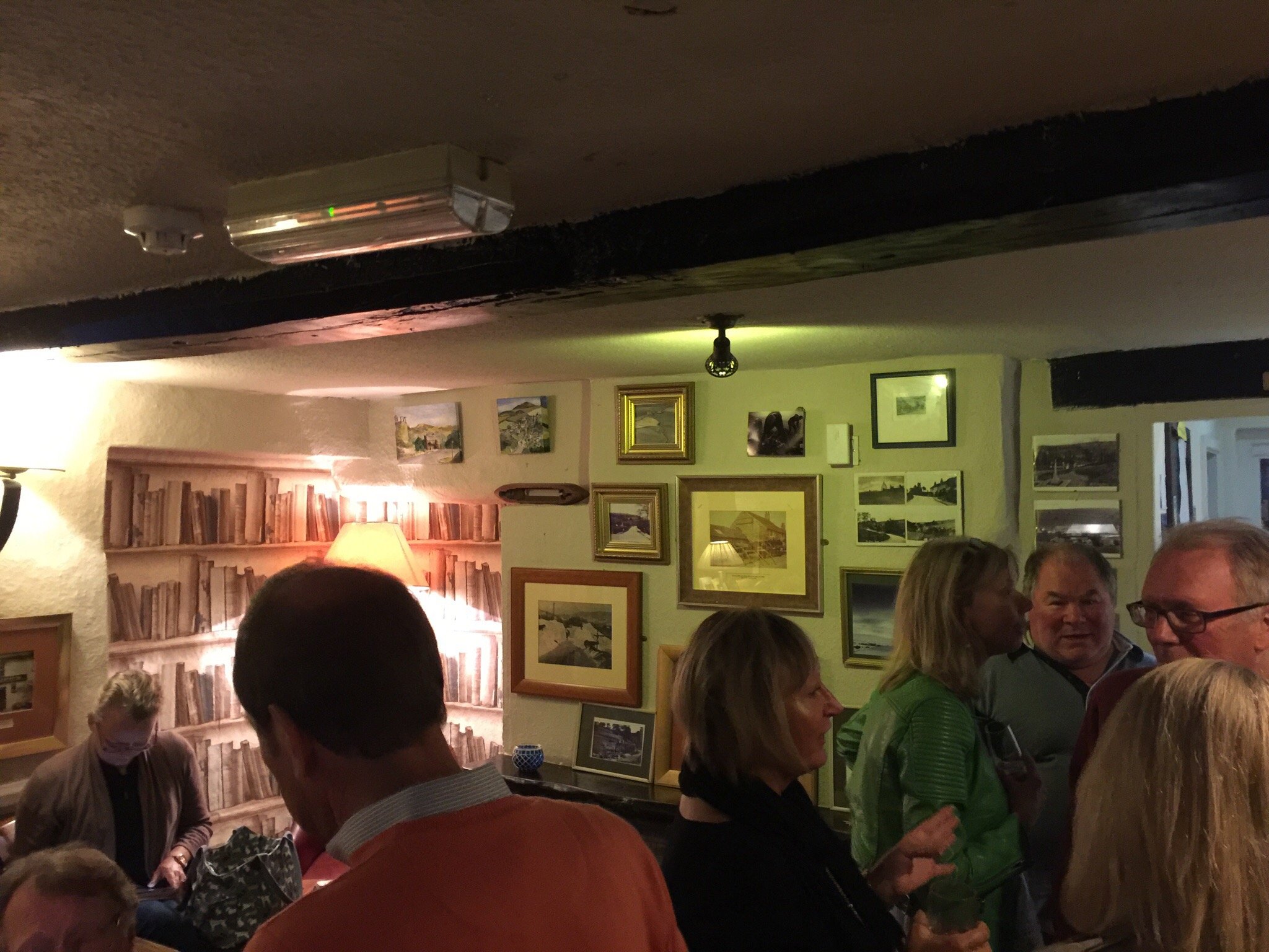 Robin Hood Inn-官方