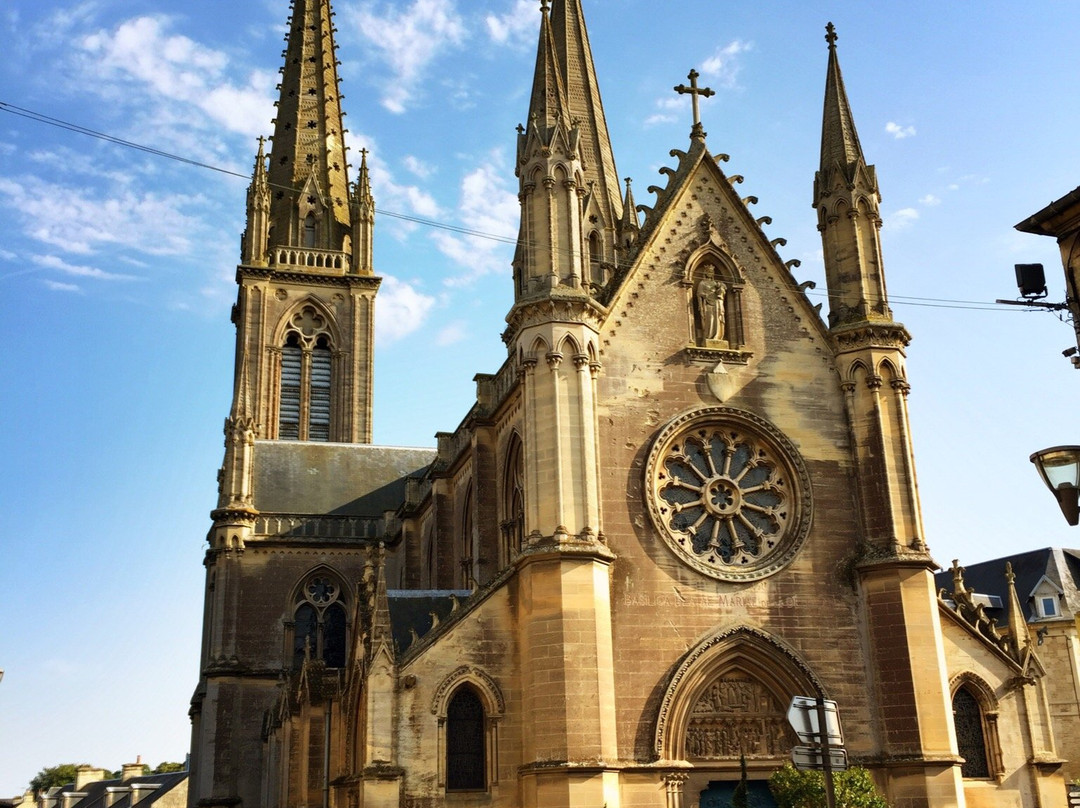 Basilique Notre-Dame de la Délivrande景点图片