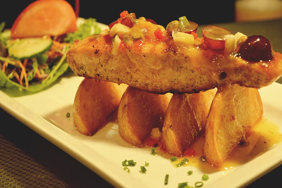 The Alexandra Hills Hotel主图