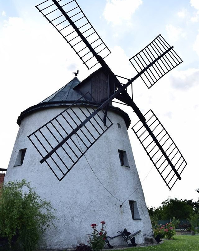 Lesna Windmill-Sumna必去景点