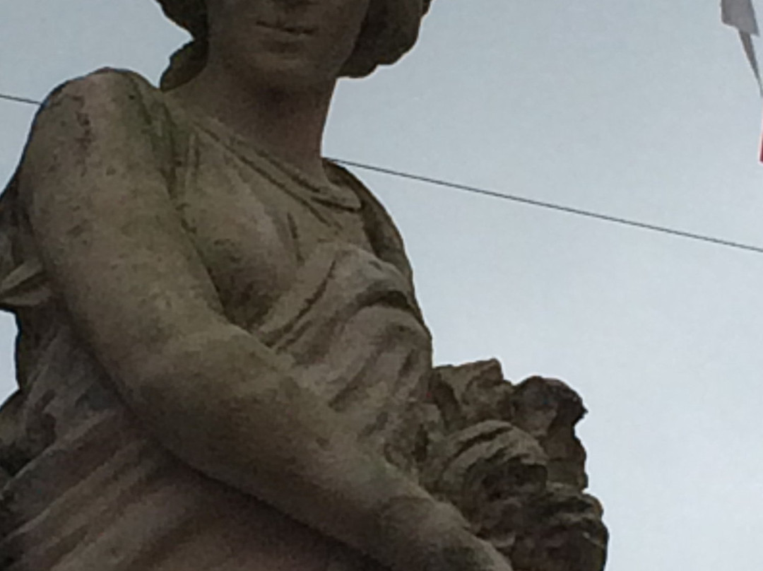 Les Trois Chenes主图