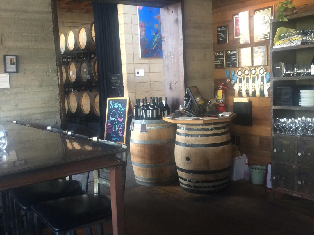 Solterra Winery-恩西尼塔斯必去景点