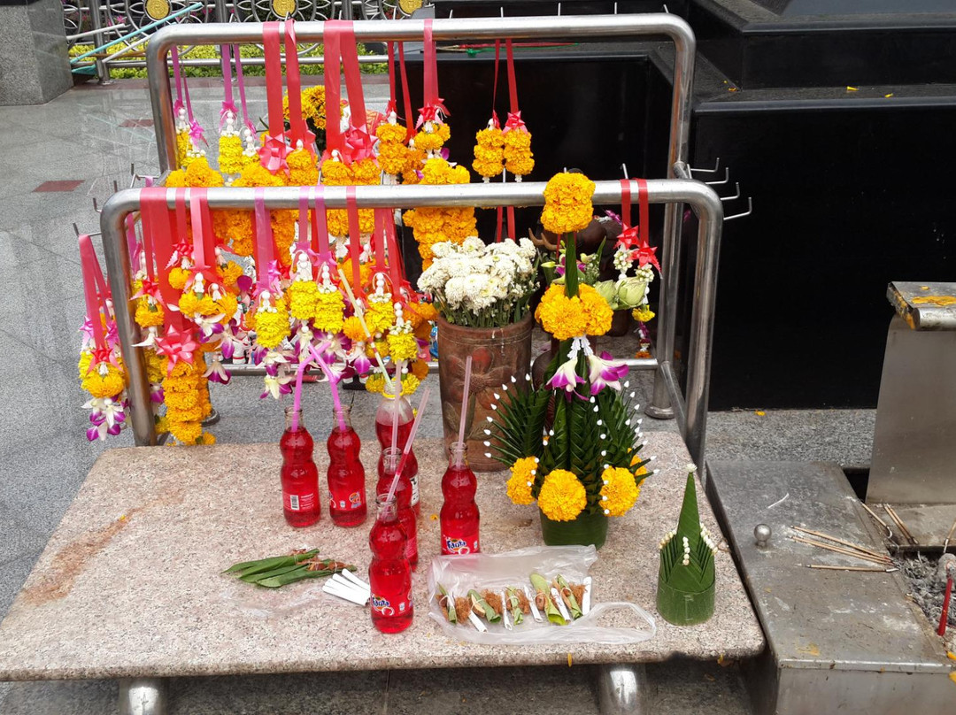 Krom Luang Prachaksinlapakhom Monument景点图片