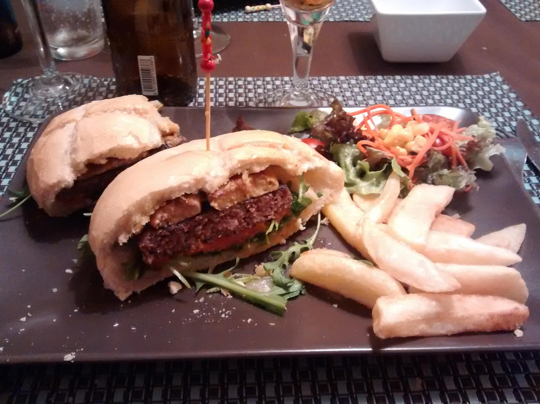 Puig餐馆和美食-Anavi