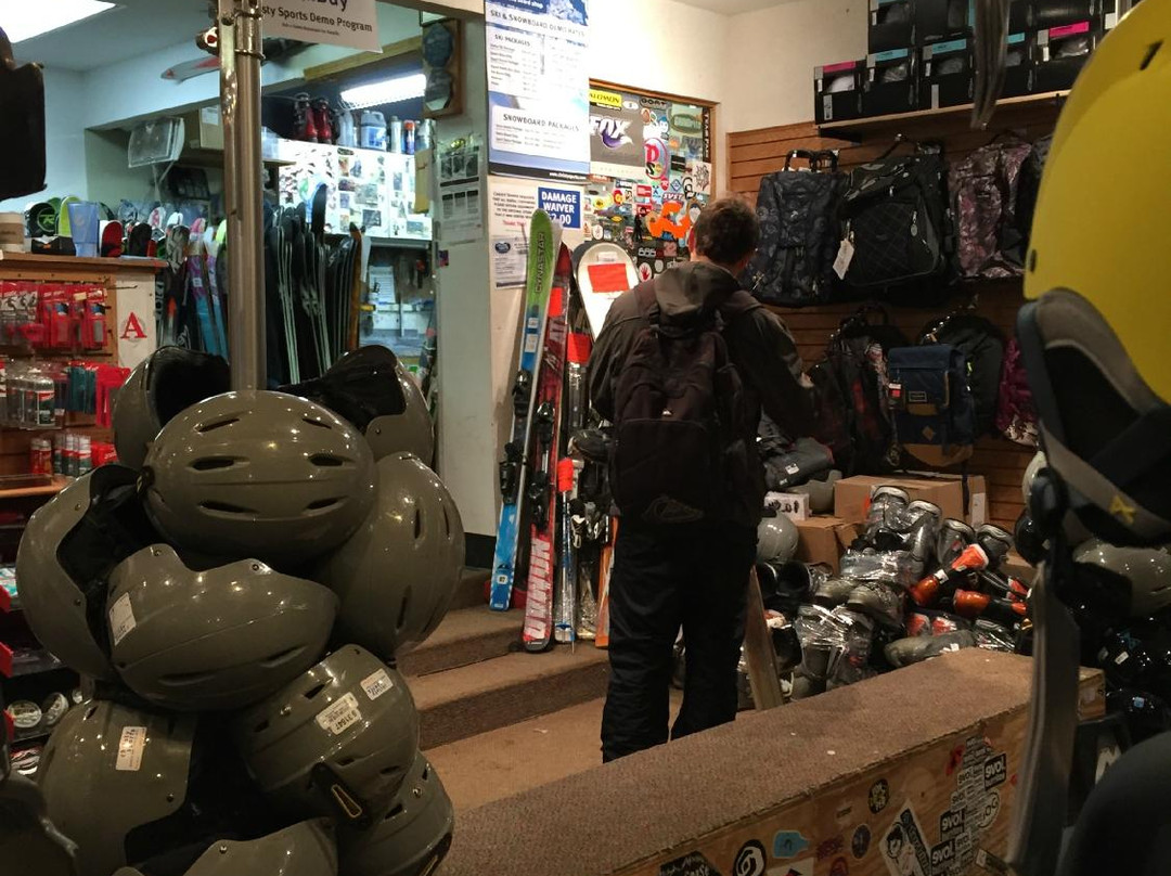 Christy Sports Ski and Snowboard-基斯通必去景点