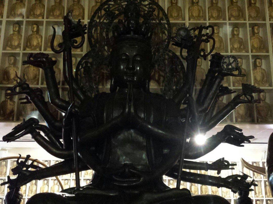The City of Ten Thousand Buddhas景点图片