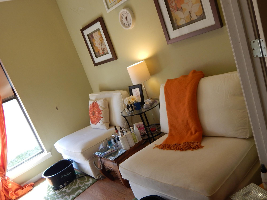 The Posh Daisy-华尔顿堡滩必去景点