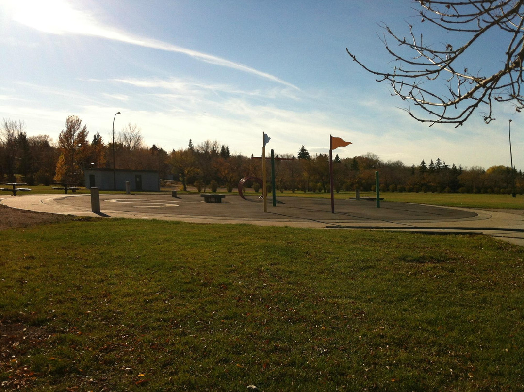 Kinsmen Park South-里贾纳必去景点