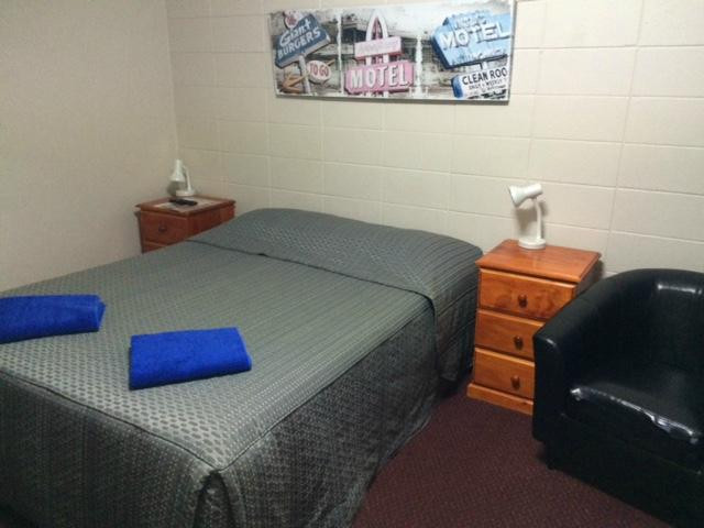 Poinsettia Motel主图